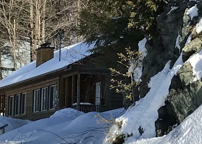 Cottages du Lac Orford, Cottage A, Côté Raquettes Cottage B, Côté Skis