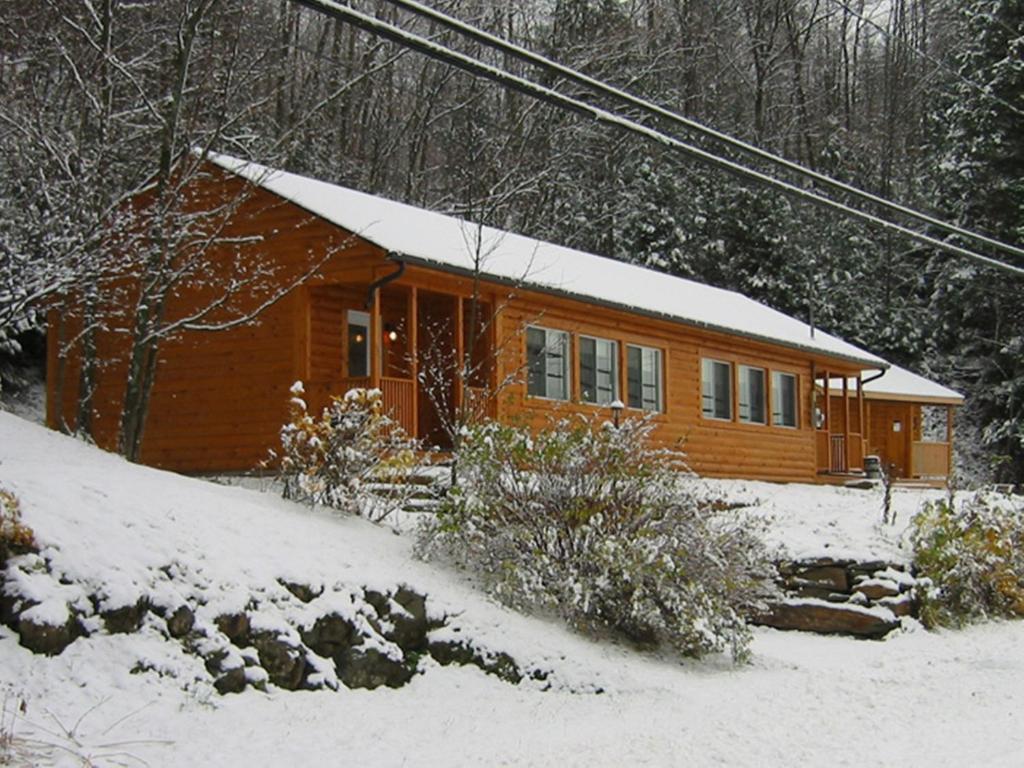Du Orford, A, Côté Raquettes B, Côté Skis Chalet *